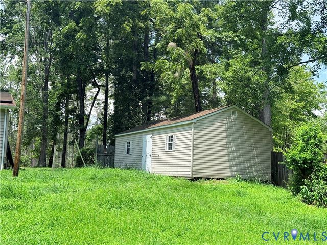 13613 Bundle Rd, Chesterfield, VA 23838