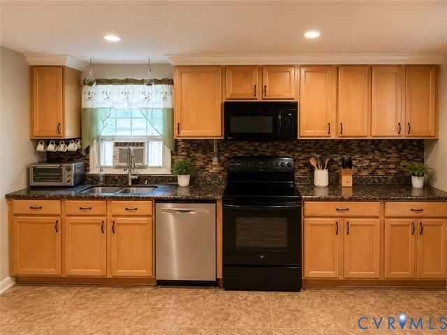 13613 Bundle Rd, Chesterfield, VA 23838