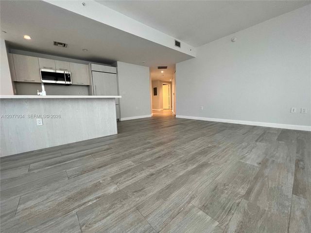 45 SW 9th Street 3703, Miami, FL 33130