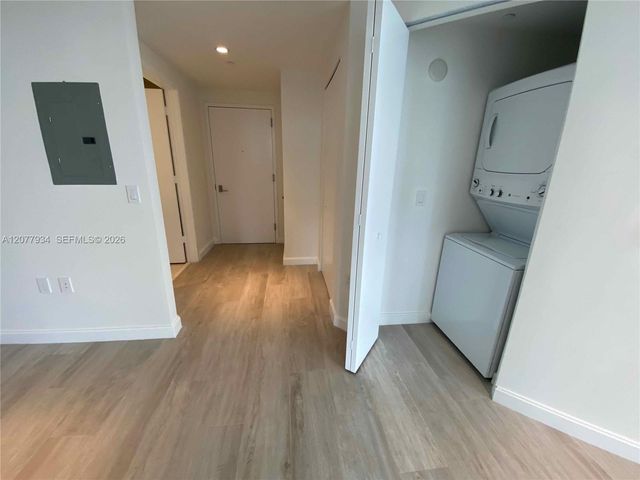 45 SW 9th Street 3703, Miami, FL 33130