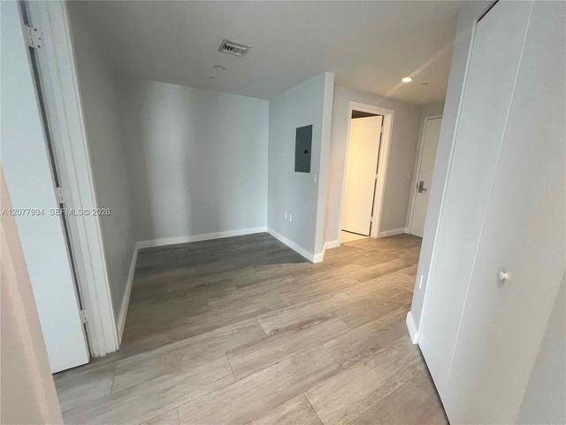 45 SW 9th Street 3703, Miami, FL 33130