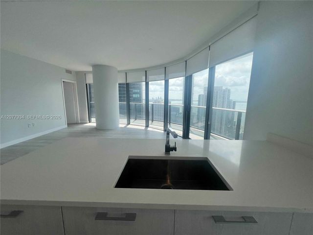 45 SW 9th Street 3703, Miami, FL 33130