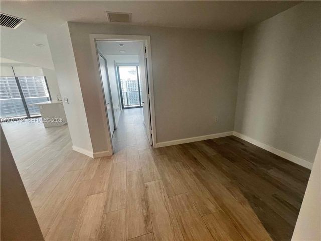 45 SW 9th Street 3703, Miami, FL 33130