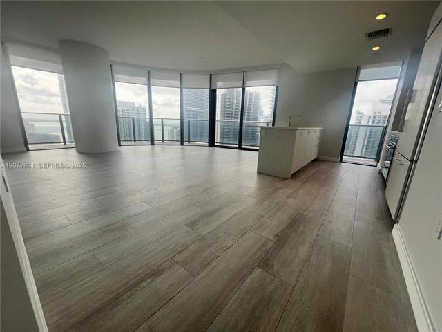 45 SW 9th Street 3703, Miami, FL 33130