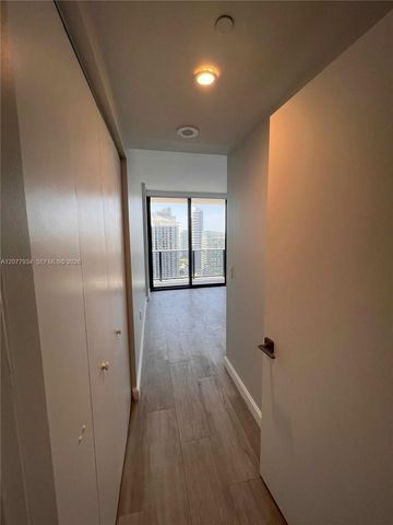 45 SW 9th Street 3703, Miami, FL 33130