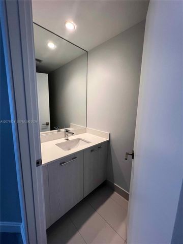 45 SW 9th Street 3703, Miami, FL 33130