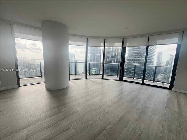 45 SW 9th Street 3703, Miami, FL 33130