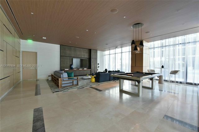 45 SW 9th Street 3703, Miami, FL 33130