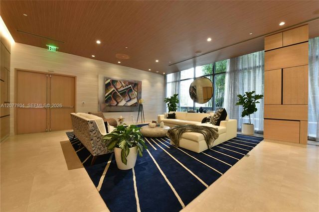 45 SW 9th Street 3703, Miami, FL 33130