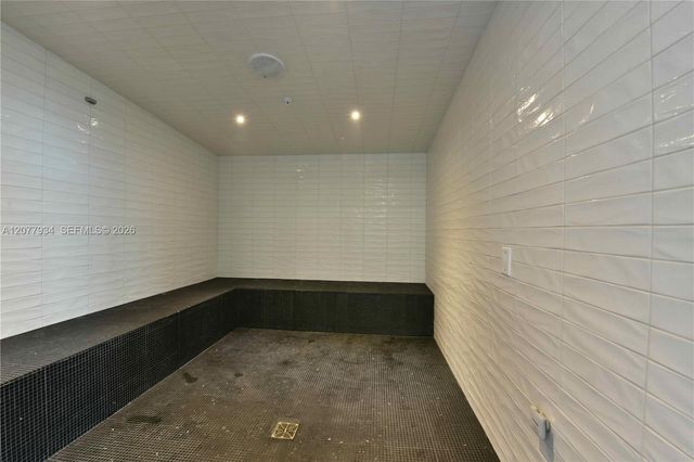 45 SW 9th Street 3703, Miami, FL 33130