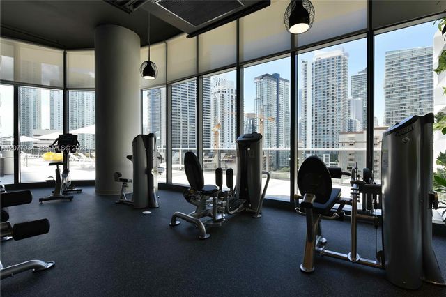 45 SW 9th Street 3703, Miami, FL 33130