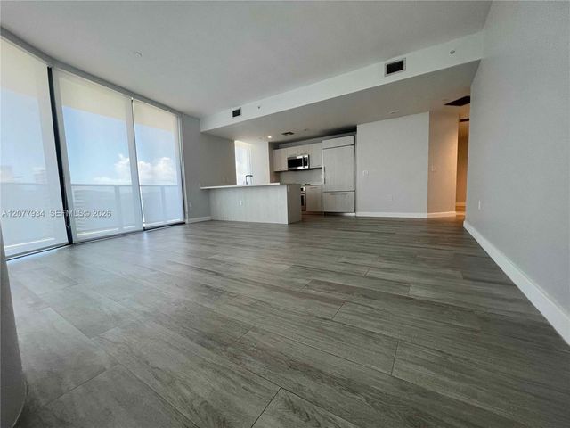 45 SW 9th Street 3703, Miami, FL 33130