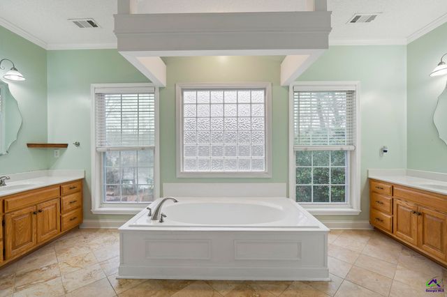 101 Wexford Circle, Bonaire, GA 31005