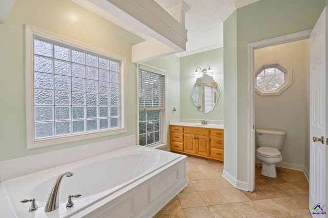 101 Wexford Circle, Bonaire, GA 31005