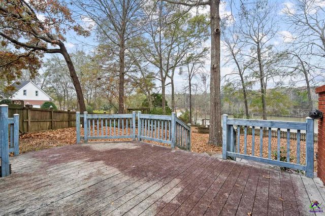 101 Wexford Circle, Bonaire, GA 31005