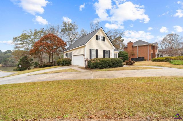 101 Wexford Circle, Bonaire, GA 31005