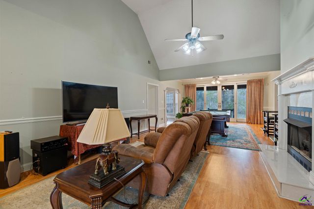 101 Wexford Circle, Bonaire, GA 31005