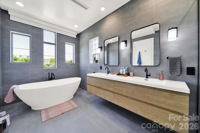 1930 Scott Avenue, Charlotte, NC 28203