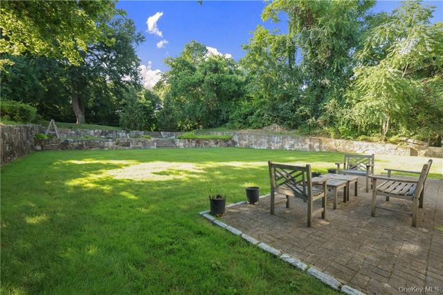 261 Fox Meadow Road, Scarsdale, NY 10583