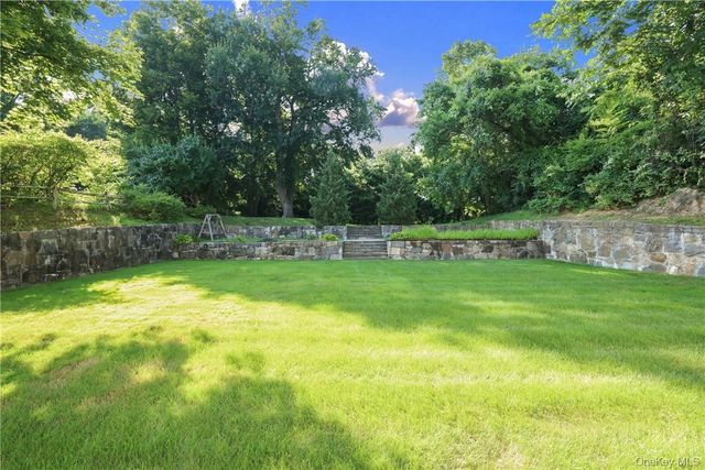 261 Fox Meadow Road, Scarsdale, NY 10583