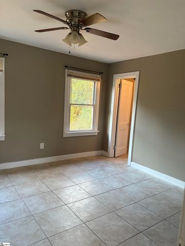 8 W 8th Street, Greenville, SC 29611