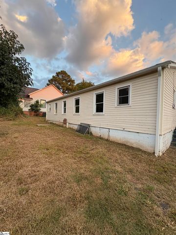 8 W 8th Street, Greenville, SC 29611