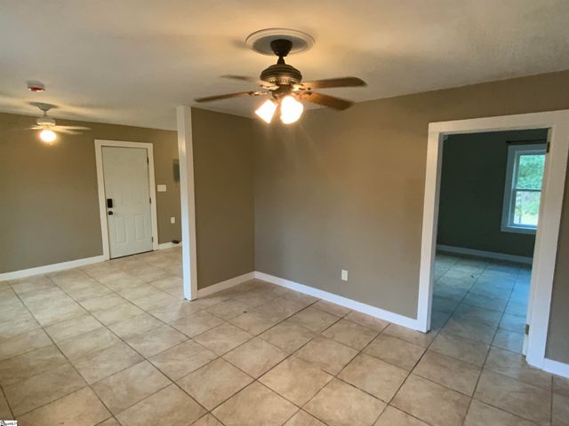 8 W 8th Street, Greenville, SC 29611