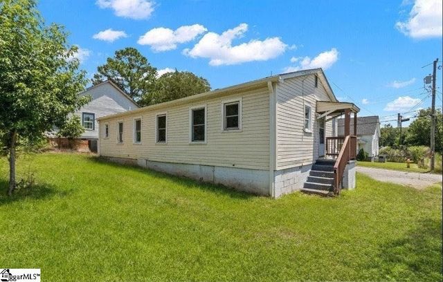 8 W 8th Street, Greenville, SC 29611