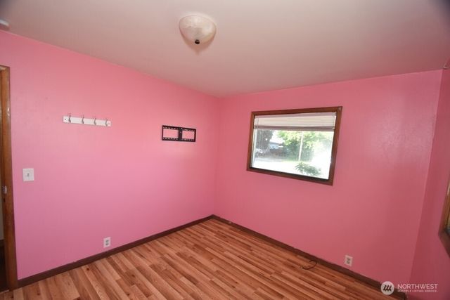614 S Pine Street, Burlington, WA 98233