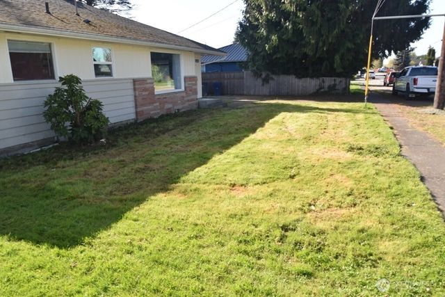 614 S Pine Street, Burlington, WA 98233