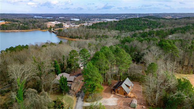 647 Windy Oaks Lane, Seneca, SC 29678