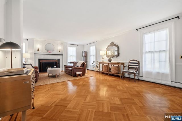 16 Pascack Road, Woodcliff Lake, NJ 07677