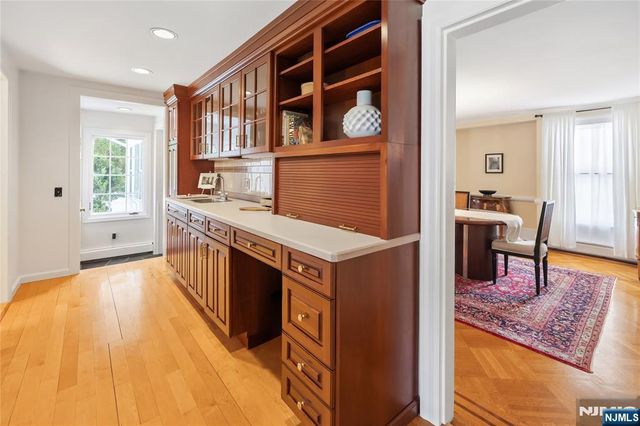 16 Pascack Road, Woodcliff Lake, NJ 07677