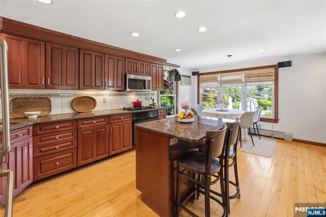16 Pascack Road, Woodcliff Lake, NJ 07677
