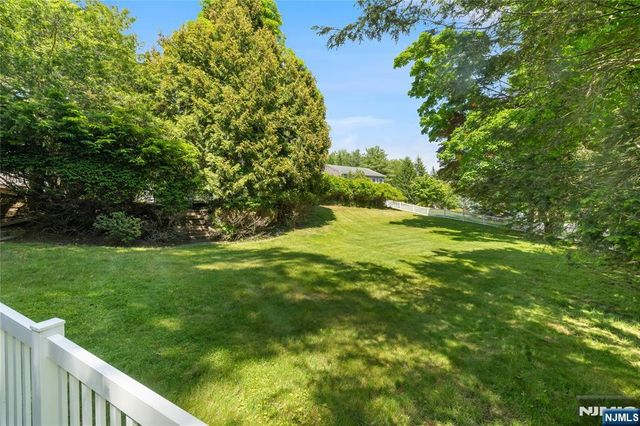 16 Pascack Road, Woodcliff Lake, NJ 07677