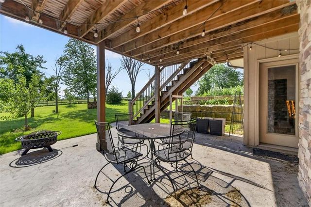 22785 S Renner Road, Spring Hill, KS 66083