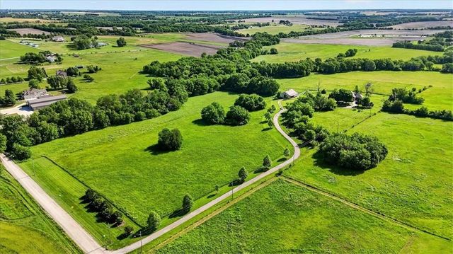 22785 S Renner Road, Spring Hill, KS 66083
