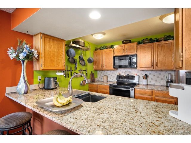 23528 Pondview Pl, Golden, CO 80401