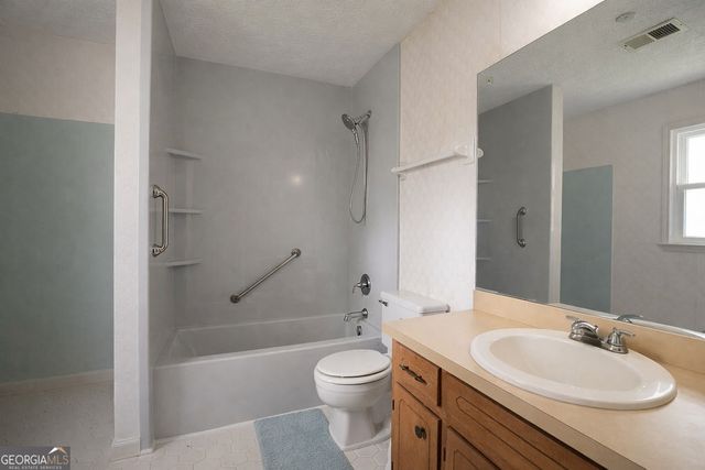 4460 Woodland Forest Drive, Stone Mountain, GA 30083