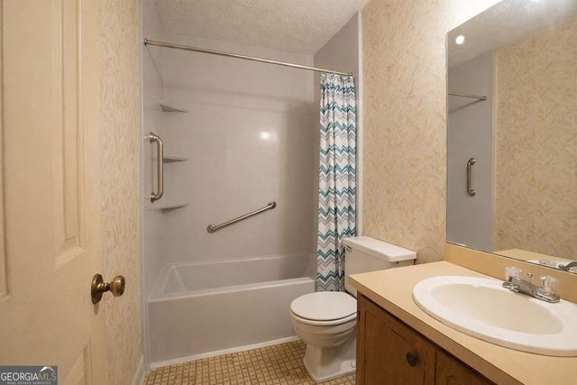 4460 Woodland Forest Drive, Stone Mountain, GA 30083