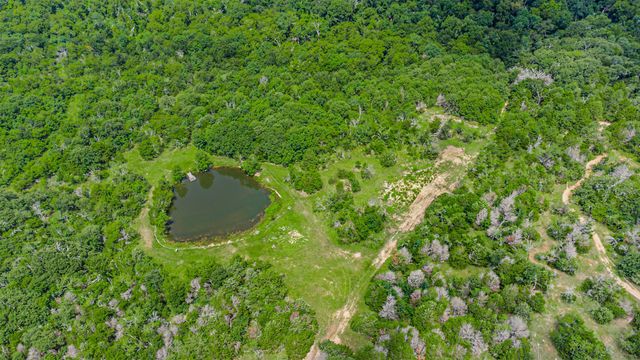 7821 N State Highway 34, Oak Ridge, TX 75161