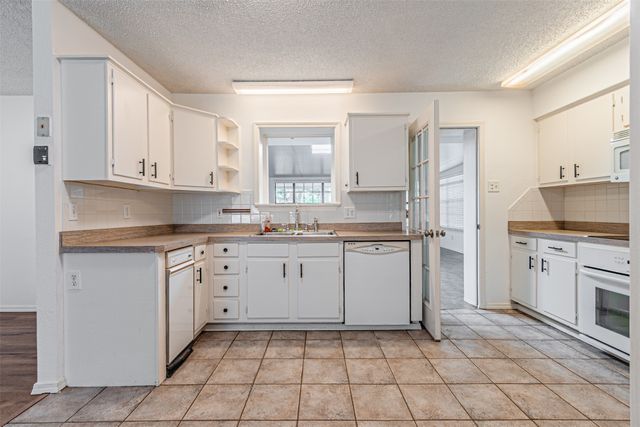 7821 N State Highway 34, Oak Ridge, TX 75161