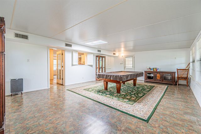 7821 N State Highway 34, Oak Ridge, TX 75161