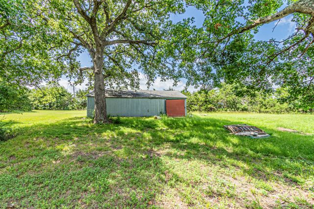 7821 N State Highway 34, Oak Ridge, TX 75161
