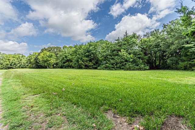 7821 N State Highway 34, Oak Ridge, TX 75161
