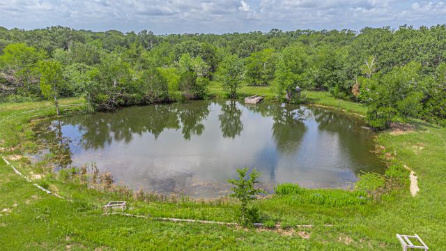 7821 N State Highway 34, Oak Ridge, TX 75161