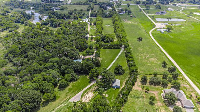 7821 N State Highway 34, Oak Ridge, TX 75161