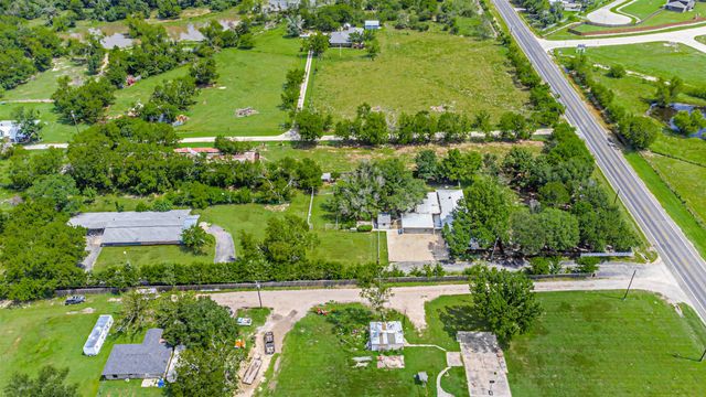 7821 N State Highway 34, Oak Ridge, TX 75161
