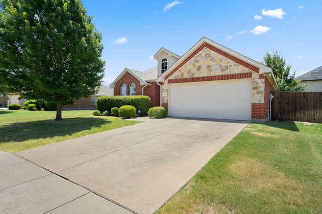 104 Holly Street, Waxahachie, TX 75165