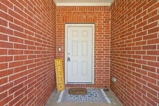 104 Holly Street, Waxahachie, TX 75165